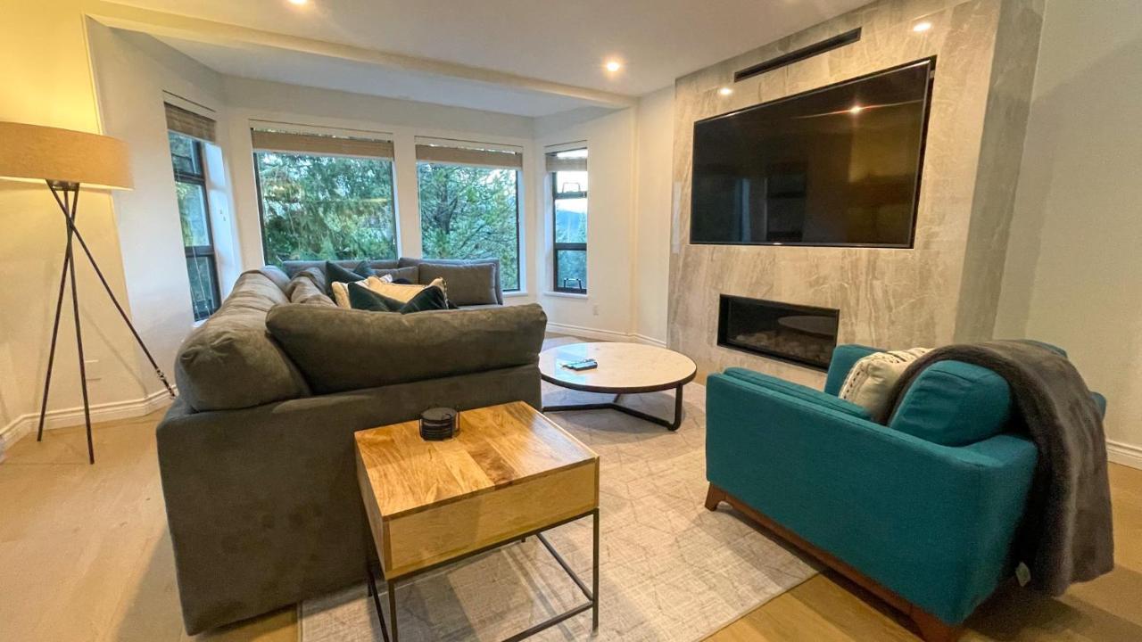 3br Stunning Recently Renovated By Harmony Ferienhaus Whistler