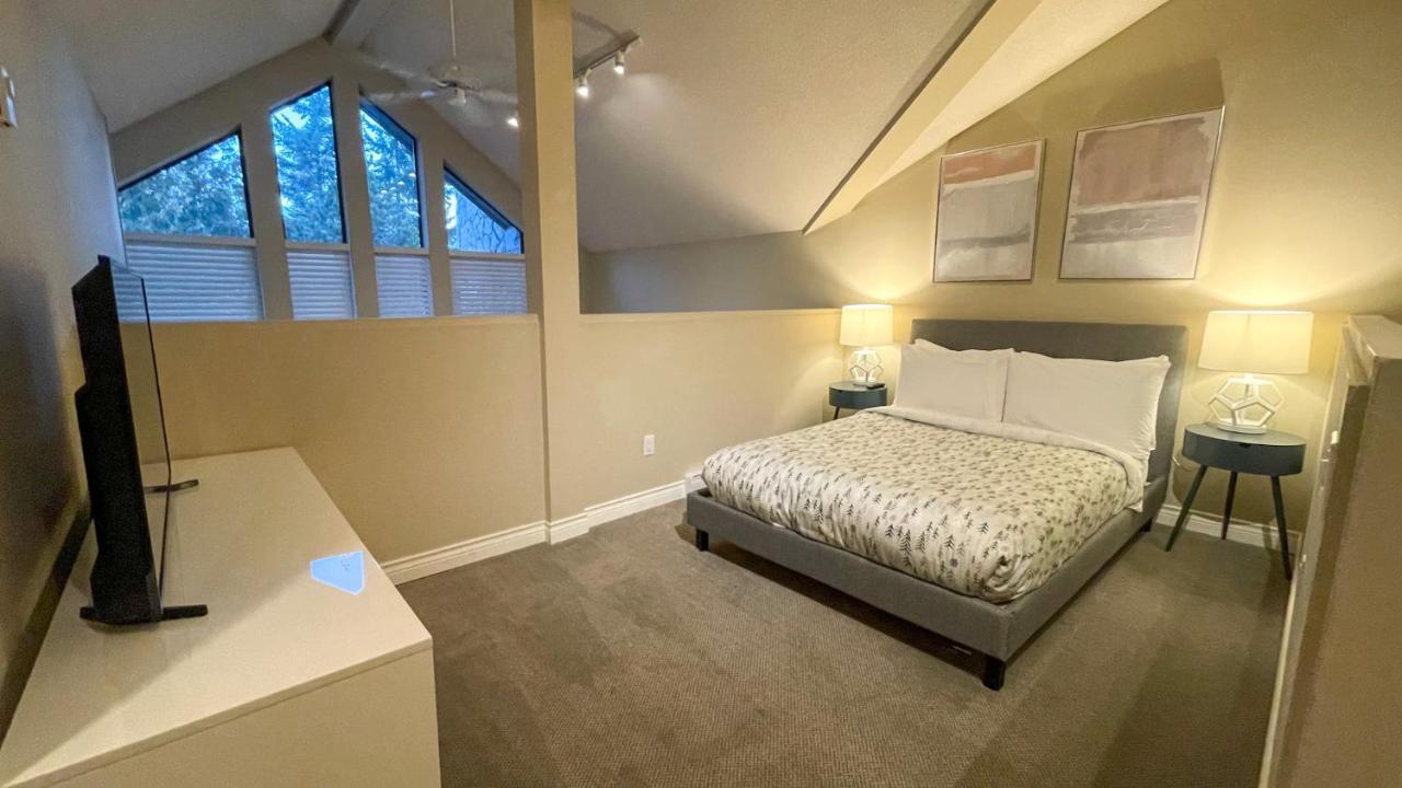 3br Stunning Recently Renovated By Harmony * Whistler